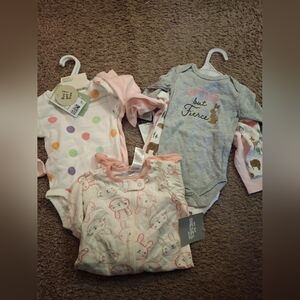 Cute Brand New H & M Long Sleeve Onesie & Pajama Set, Including Hats & Bows